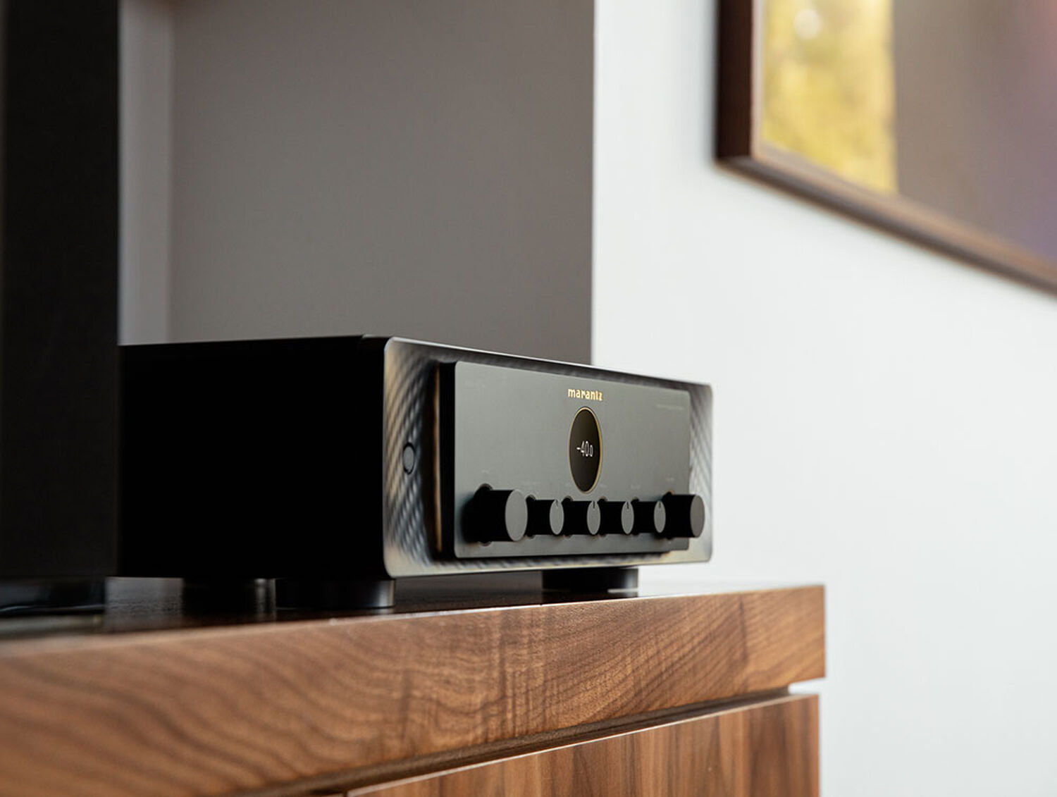 MODEL 40n - Stream Millions Of Hi-Resolution Songs