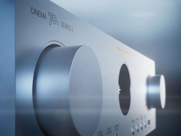Silver-Gold CINEMA 70s S2 front with blue background