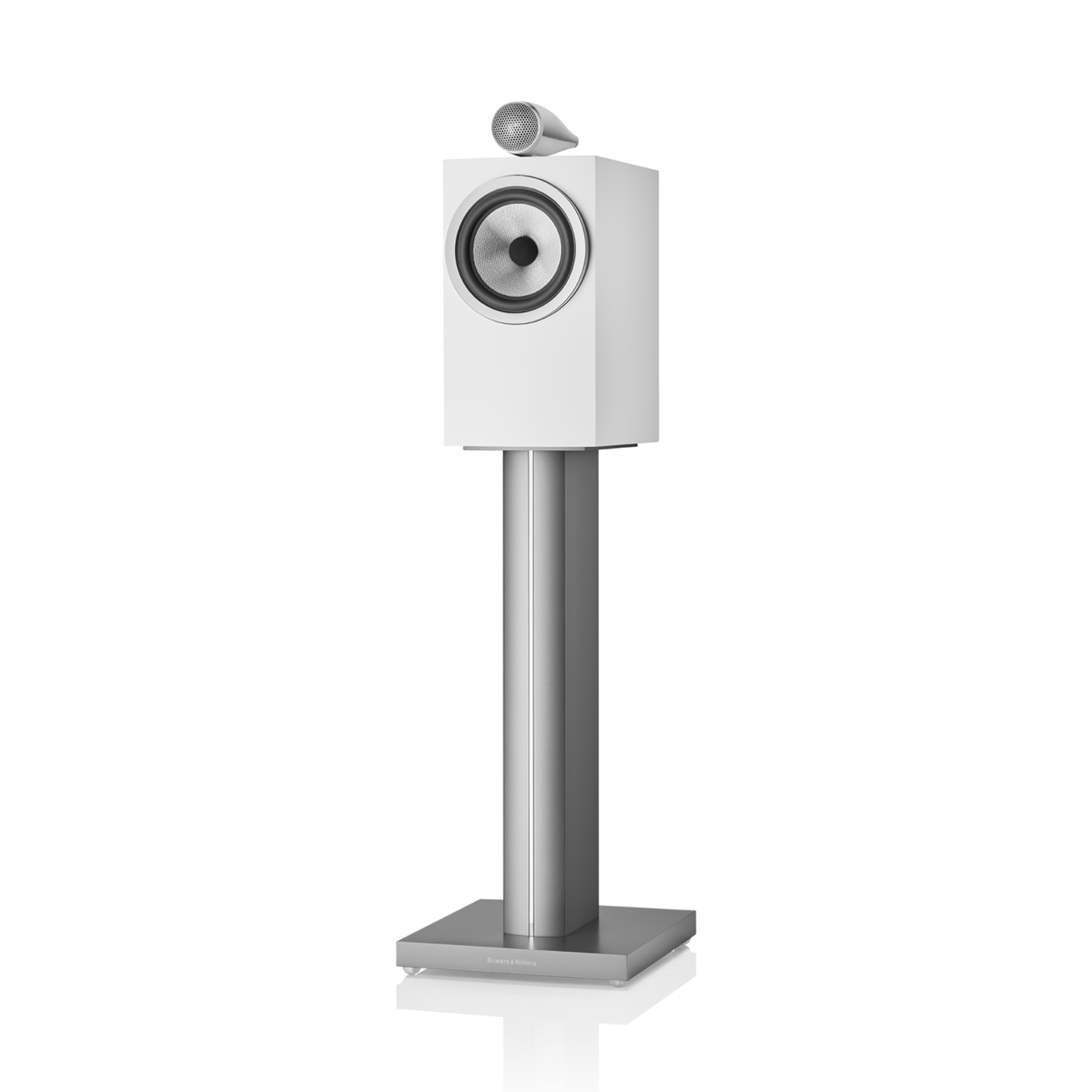 705 S3, Satin White, dynamic