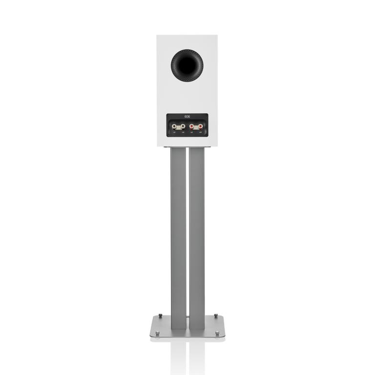 606 S3, White, dynamic