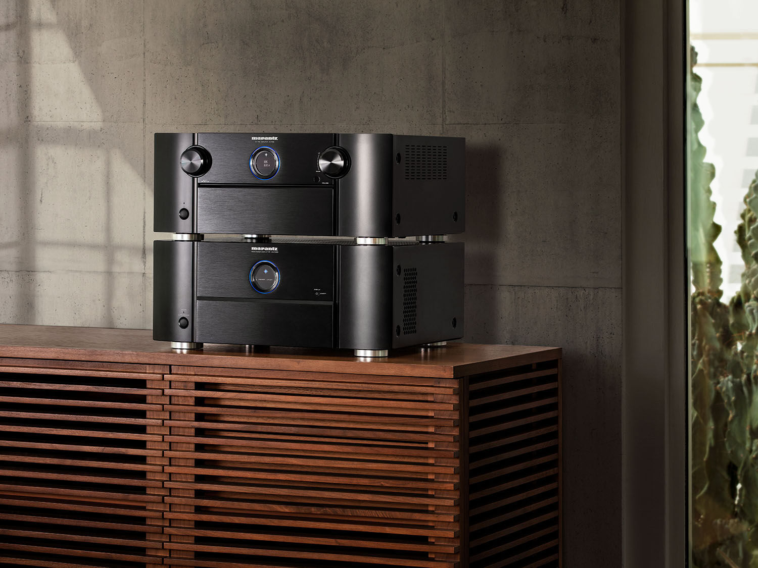 MM7055 - Cool Machine, Warm Sounds