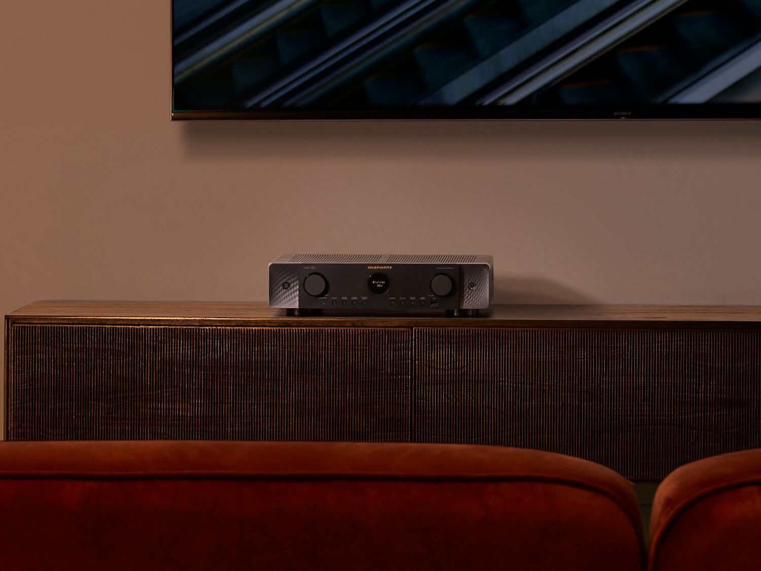 CINEMA 70s - Exquisite Slimline Design
