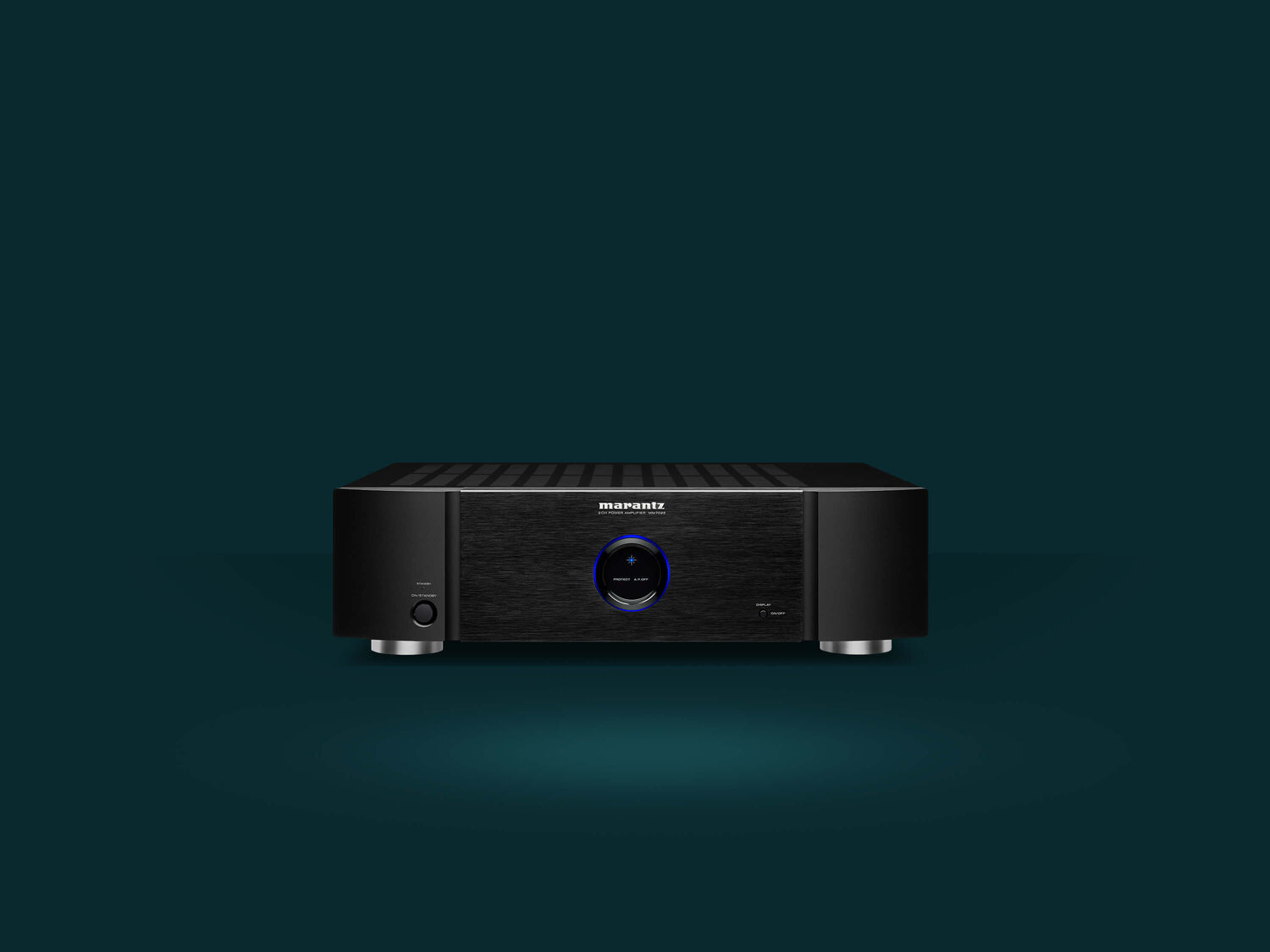 MM7025, Black, lifestyle